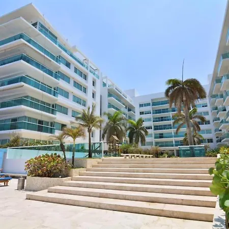 Amplio De 3 Alcobas Edificio Primera Linea De Playa Cartagena