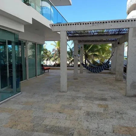 Amplio De 3 Alcobas Edificio Primera Linea De Playa Apartment *