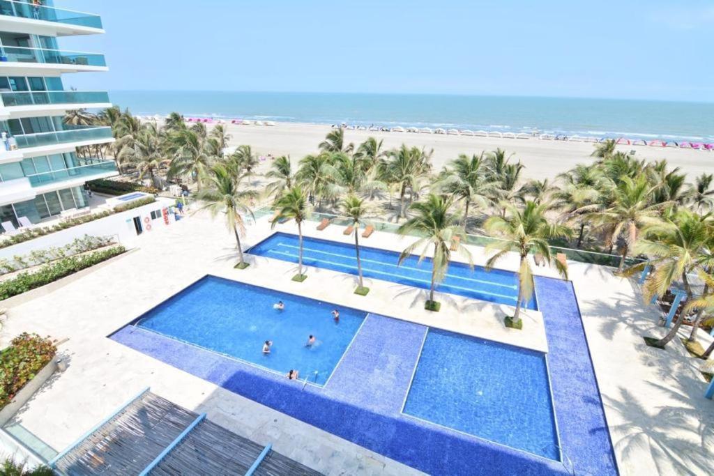 Amplio De 3 Alcobas Edificio Primera Linea De Playa * Cartagena